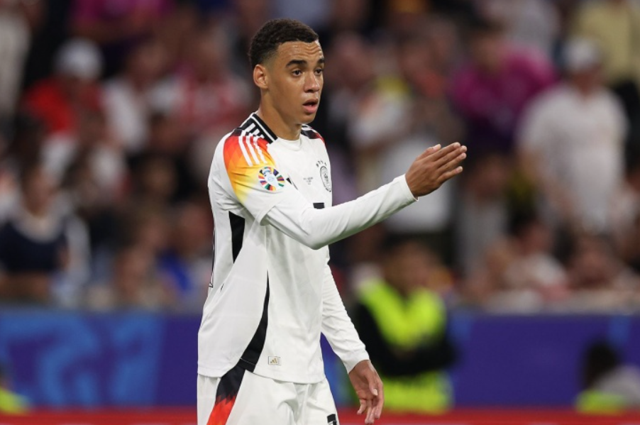 Jeremy Doku, da Bélgica, revela seu jogador favorito na Eurocopa